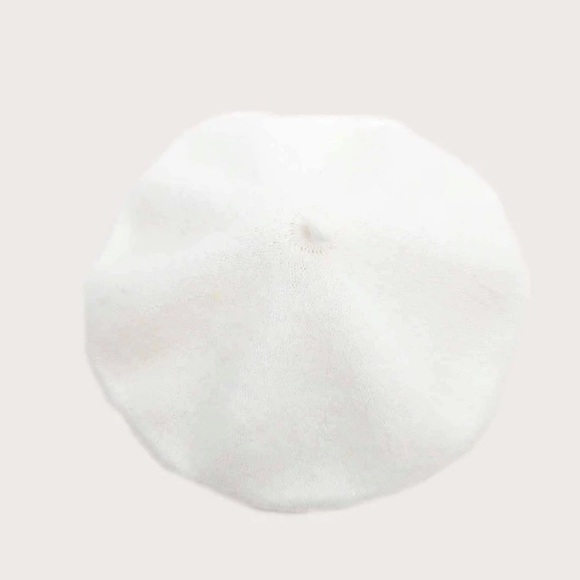 White soft knit beret hat - Picture 3 of 12